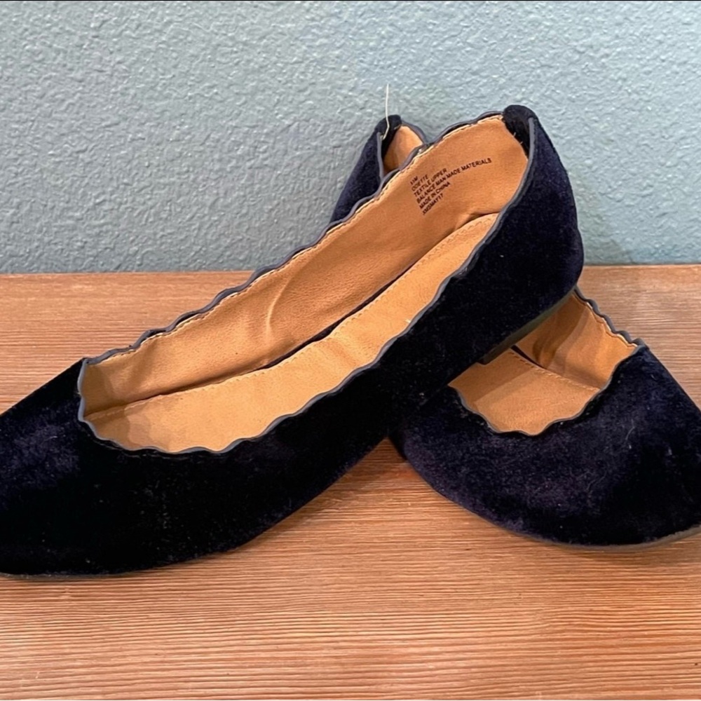 Esprit Odette navy blue velvet scalloped edge flats 11M
